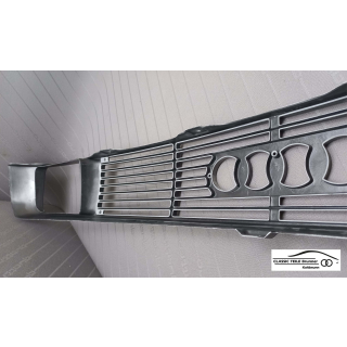 K&uuml;hlergrill zu Audi Quattro Sport